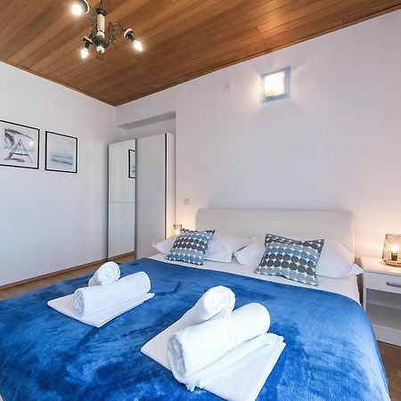 Apartments With A Parking Space Brela, Makarska - 16603 객실 사진