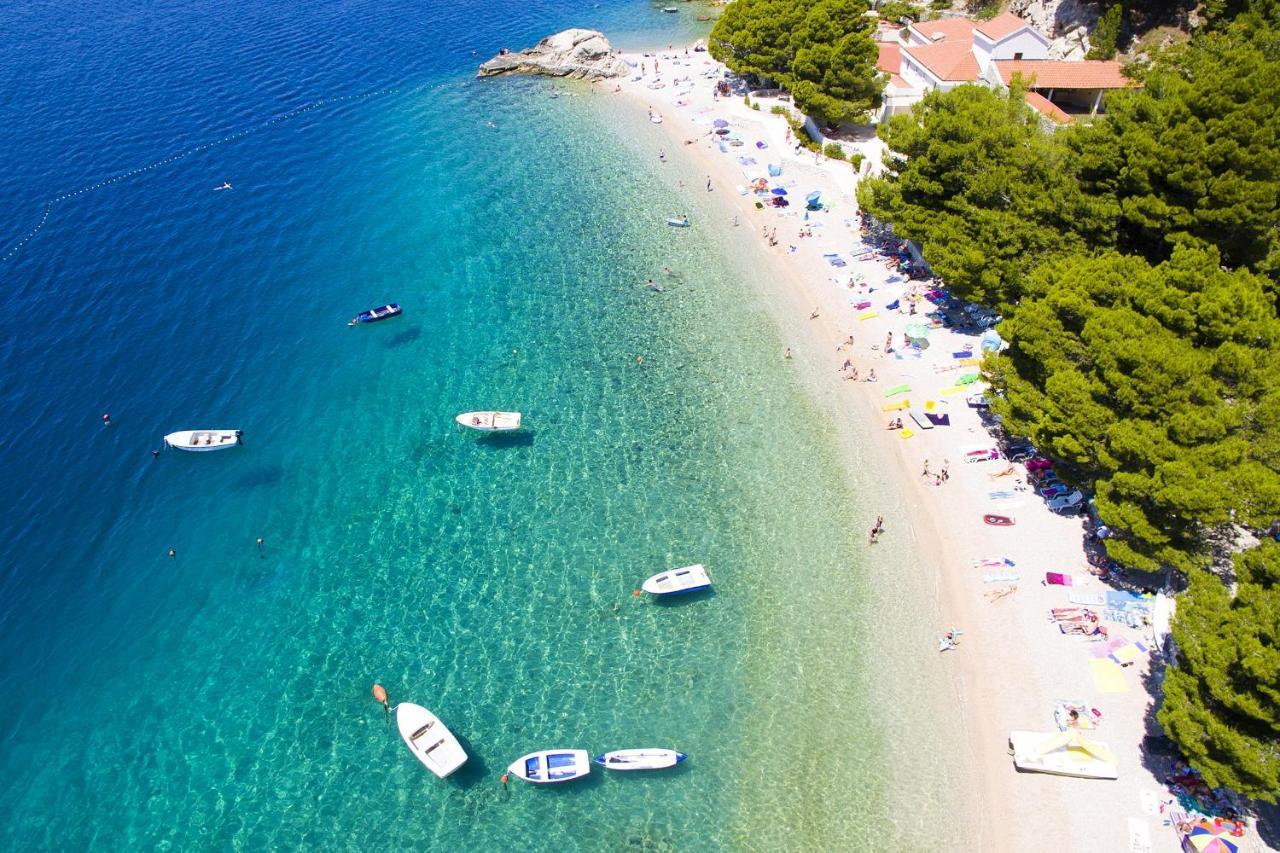 Apartments With A Parking Space Brela, Makarska - 16603 외부 사진