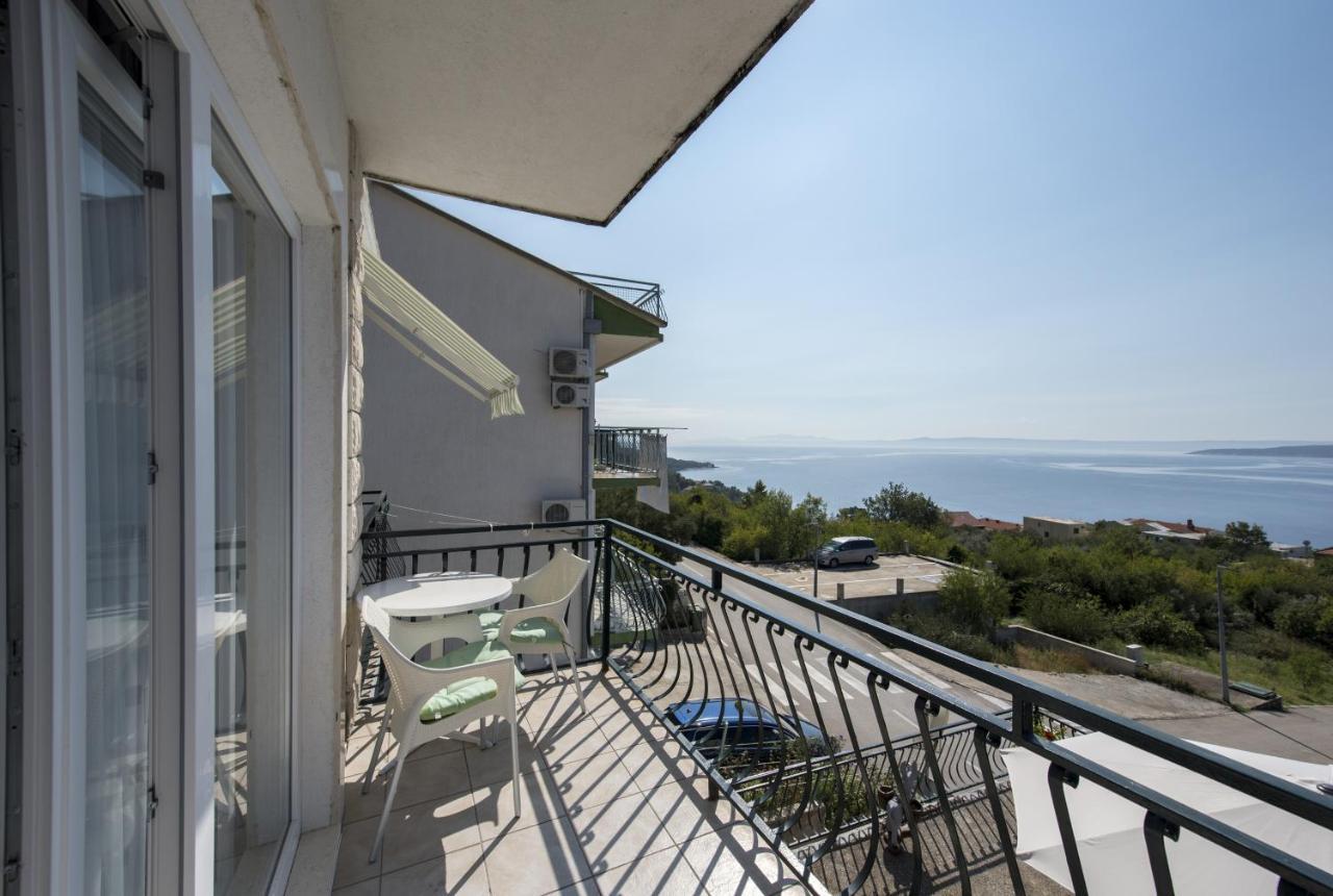 Apartments With A Parking Space Brela, Makarska - 16603 외부 사진