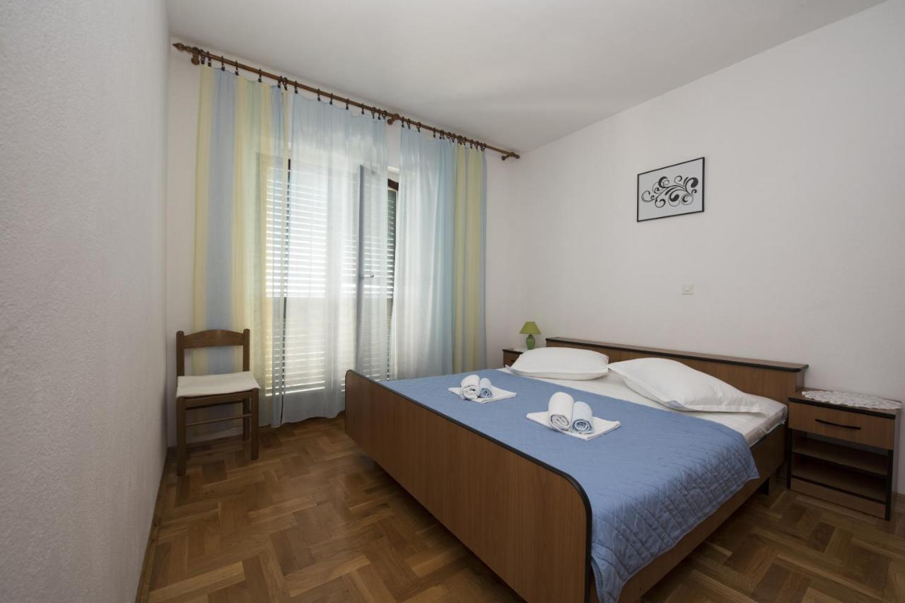 Apartments With A Parking Space Brela, Makarska - 16603 외부 사진