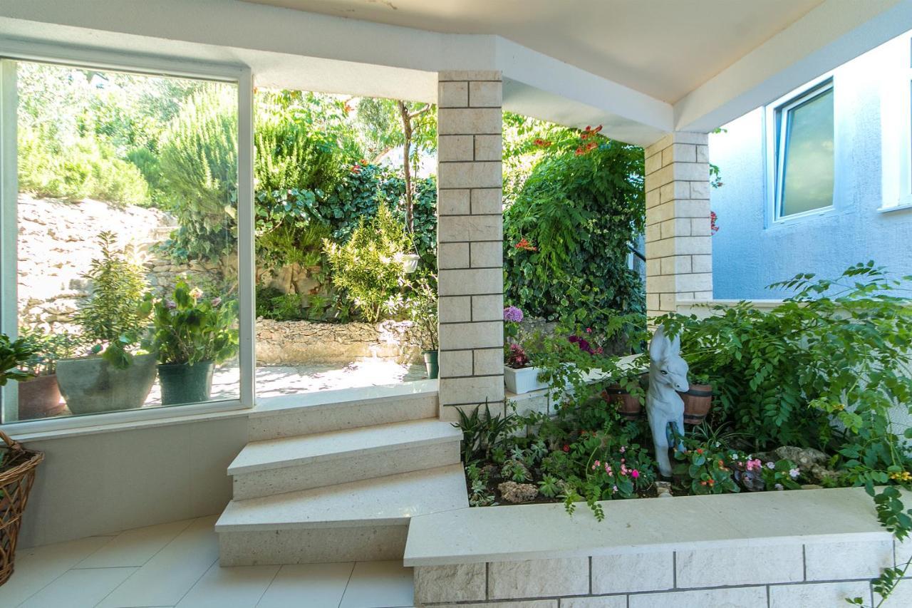 Apartments With A Parking Space Brela, Makarska - 16603 외부 사진