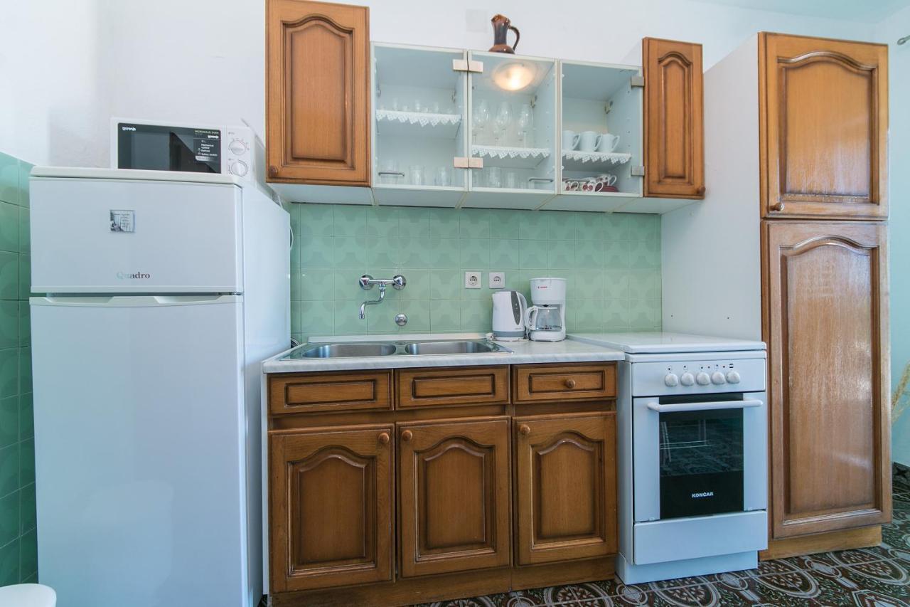 Apartments With A Parking Space Brela, Makarska - 16603 외부 사진