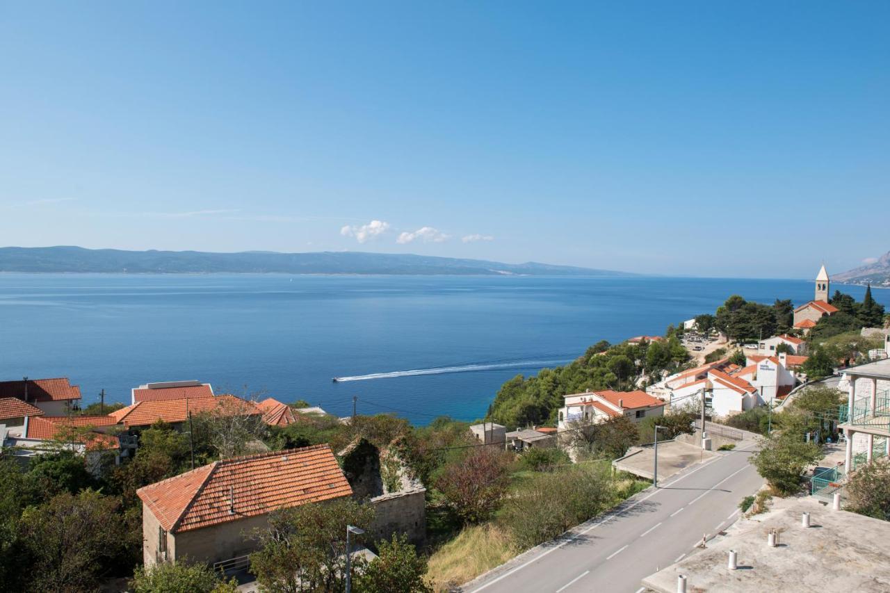 Apartments With A Parking Space Brela, Makarska - 16603 외부 사진