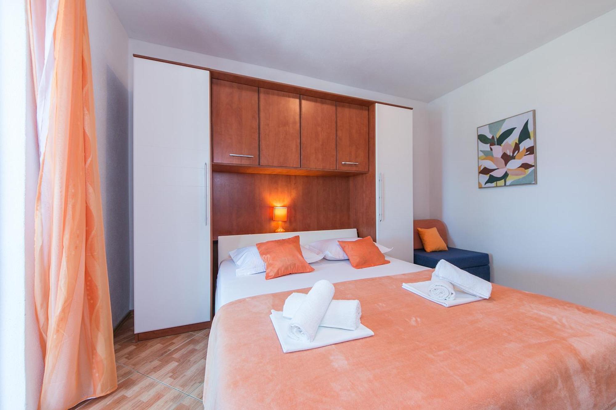 Apartments With A Parking Space Brela, Makarska - 16603 객실 사진